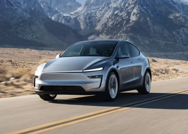 Tesla відновлює динаміку зростання продажів
