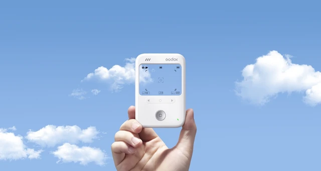 The Transparent Minimalism of the Godox C100