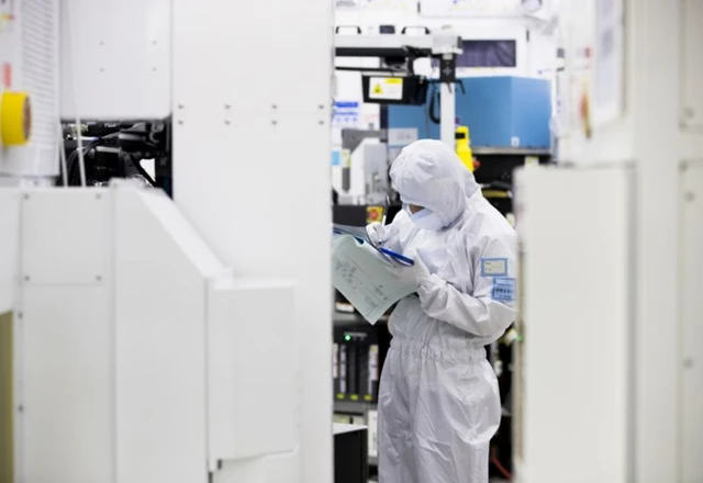 Samsung's Profit Distribution Crisis