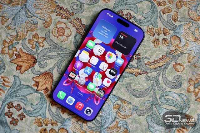 The Triumph of Premium Smartphones and Apple’s Market Leadership