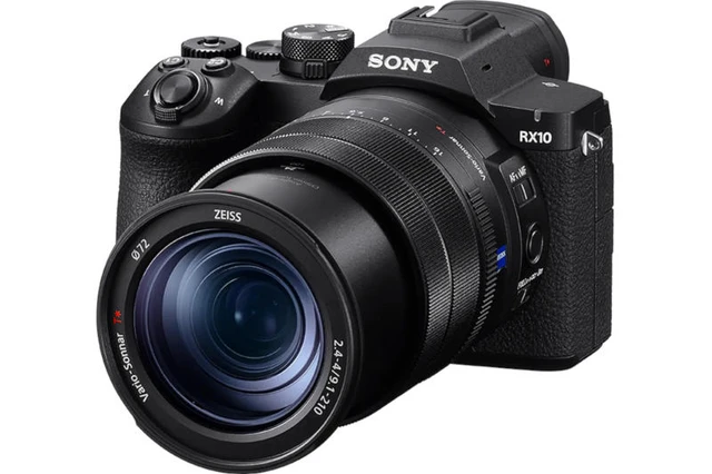 The Evolution of the Premium Superzoom: Sony RX10 V
