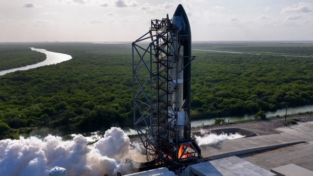 Hot-Fire Testing of the New Starship Spacecraft
