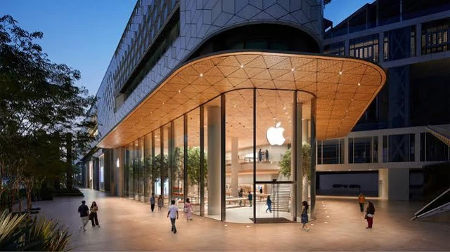 Intelligent Capture of the Apple Customer Experience
