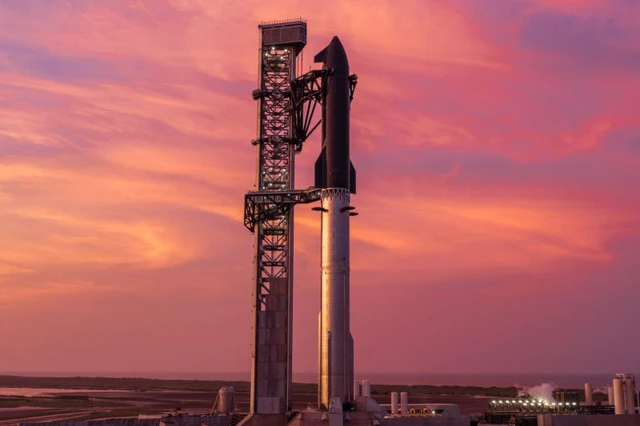 SpaceX’s Strategic Pivot to Super-Heavy Lift Launch Vehicles
