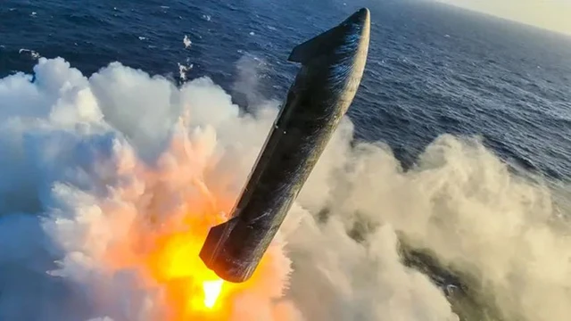 Еволюція повернення надважкого корабля Starship
