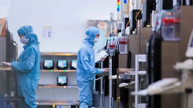 Breaking the Lithography Barrier in China

