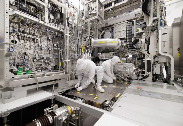 Record-Breaking Growth in the Photolithography Systems Market
