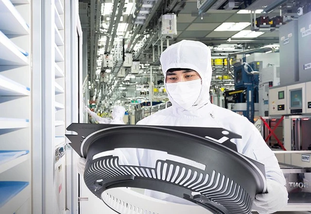 The Market Paradox of Semiconductor Giant SK hynix
