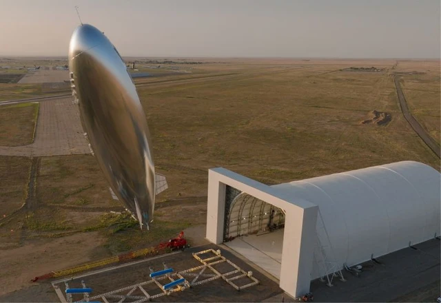 Stratospheric Platforms for Global Coverage