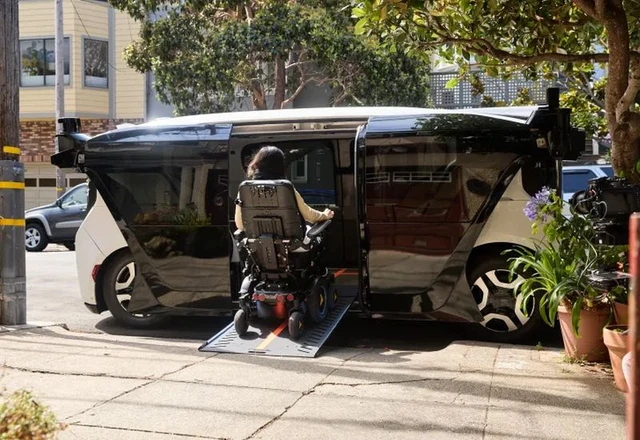 Inclusive Autopilot for Urban Mobility
