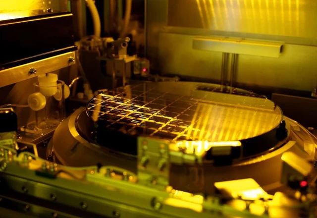 Achieving Full-Cycle Localization of AI Chip Manufacturing
