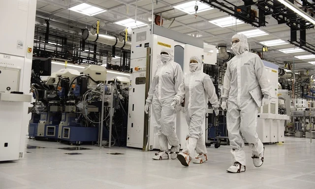The Technological Rift Between Apple and Micron

