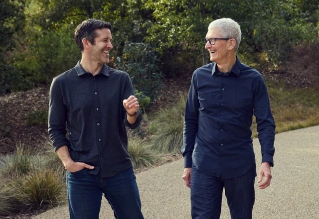 The Cost of Leading a Tech Giant