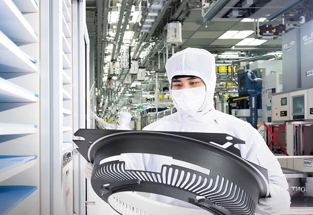 The Price of Success for South Korea’s Semiconductor Giants